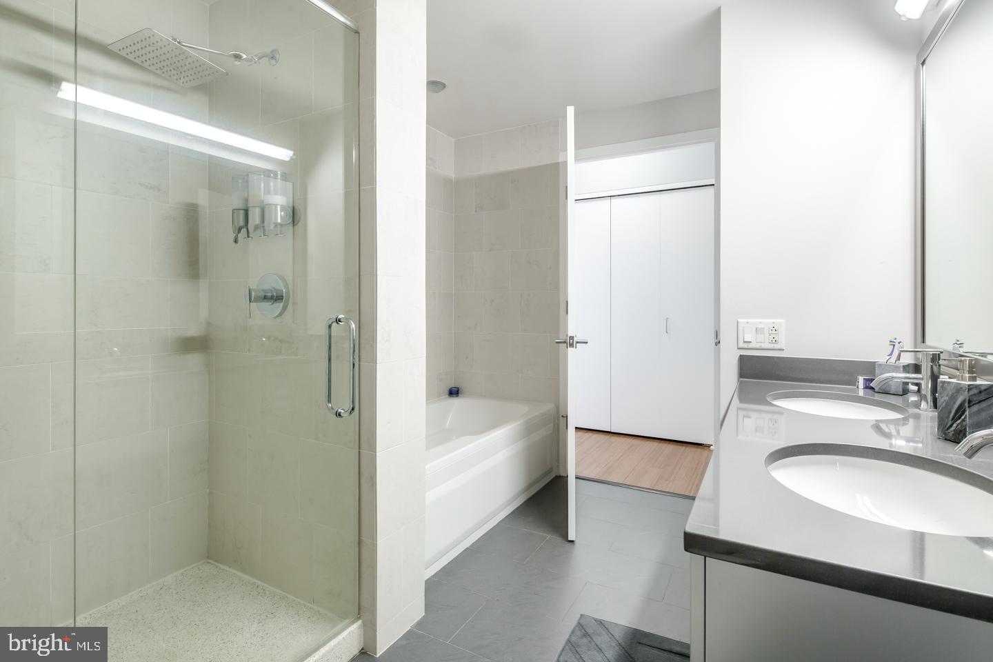RITTENHOUSE SQUARE - Residential Lease