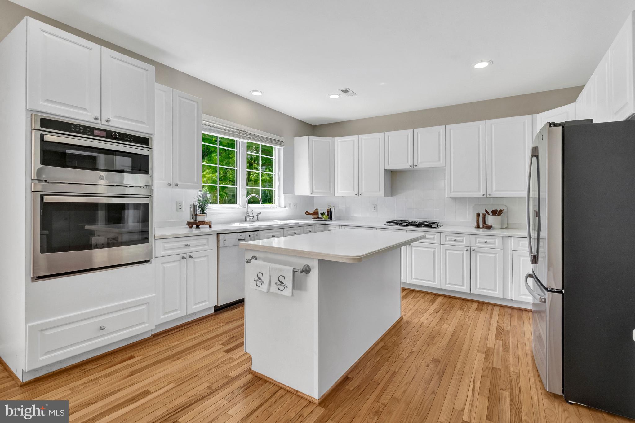 309 AYRLEE AVENUE NW