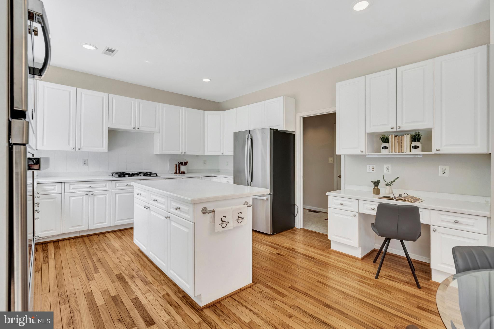 309 AYRLEE AVENUE NW