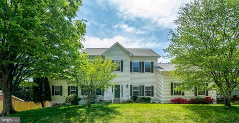 Photo of 309 Ayrlee Avenue NW, LEESBURG, VA 20176 (MLS # VALO2122170)