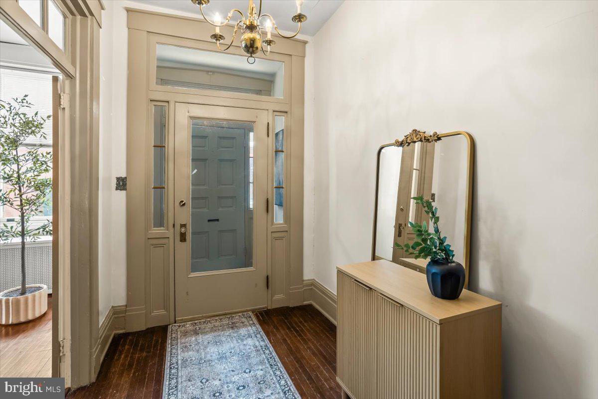 LANCASTER HISTORIC DISTR. - Commercial Sale