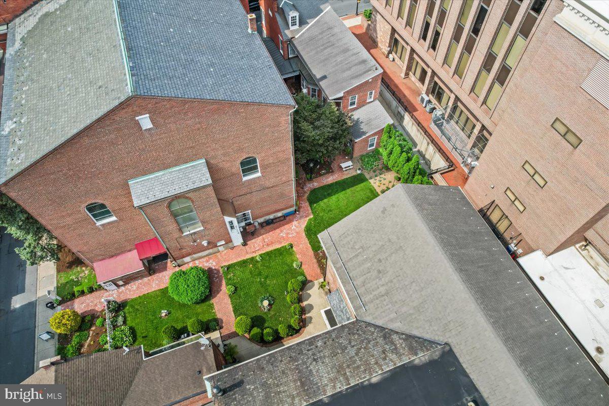 LANCASTER HISTORIC DISTR. - Commercial Sale