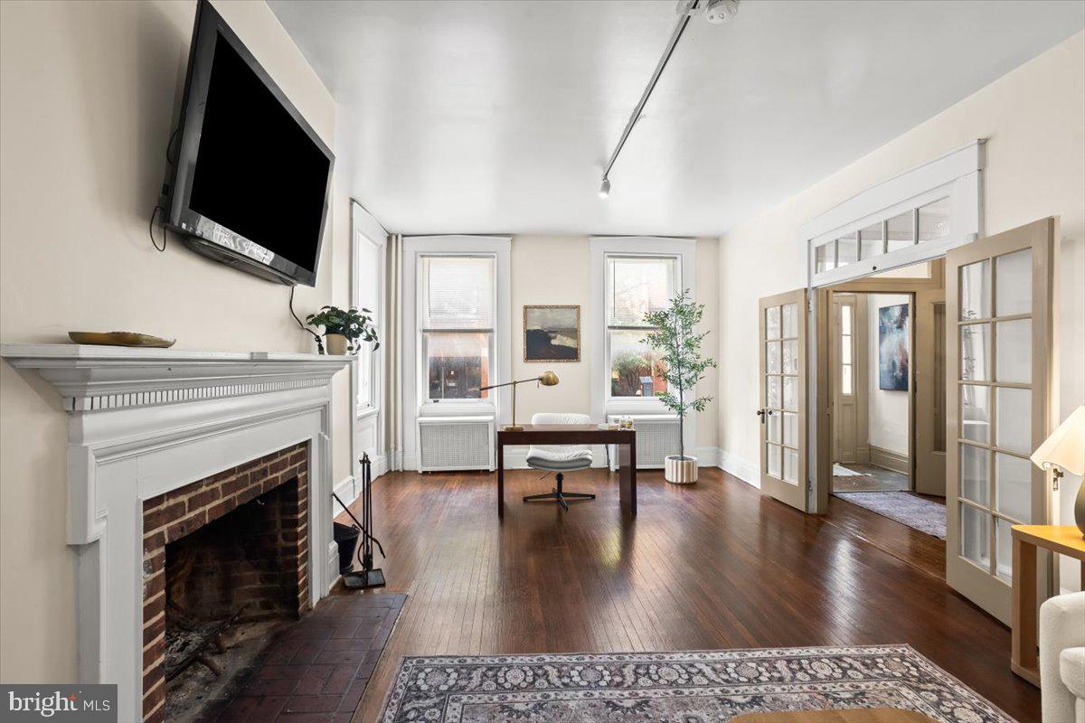 LANCASTER HISTORIC DISTR. - Commercial Sale