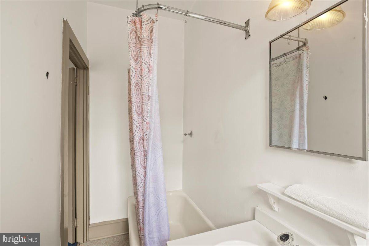 LANCASTER HISTORIC DISTR. - Commercial Sale