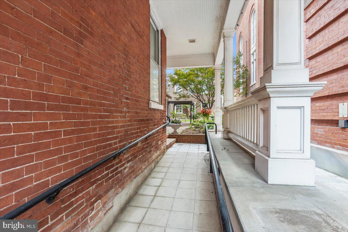 LANCASTER HISTORIC DISTR. - Commercial Sale