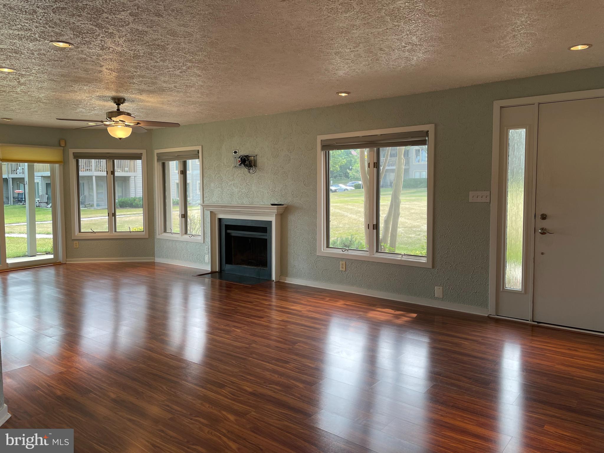 CHESAPEAKE HARBOUR - Residential