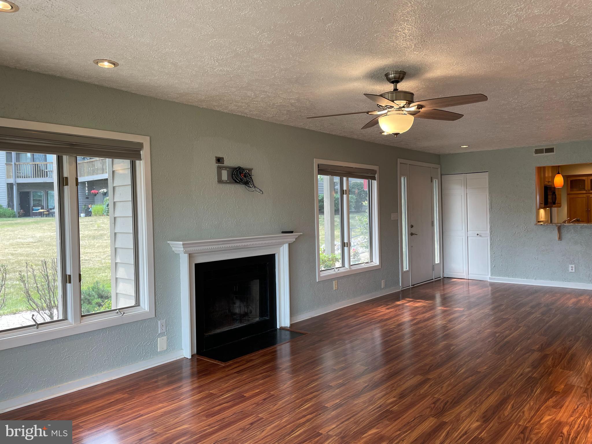 CHESAPEAKE HARBOUR - Residential