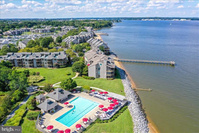 CHESAPEAKE HARBOUR - Residential