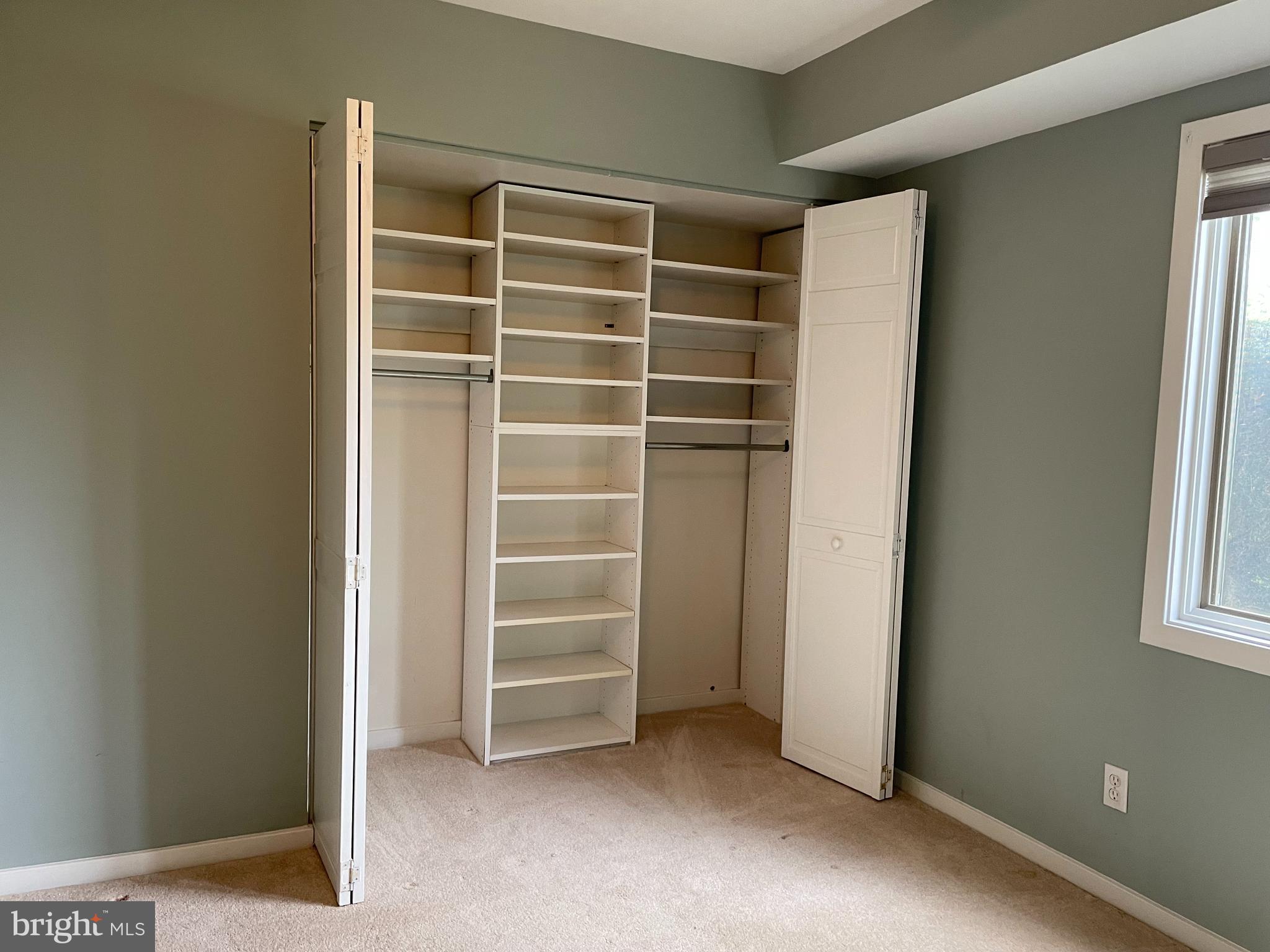 CHESAPEAKE HARBOUR - Residential