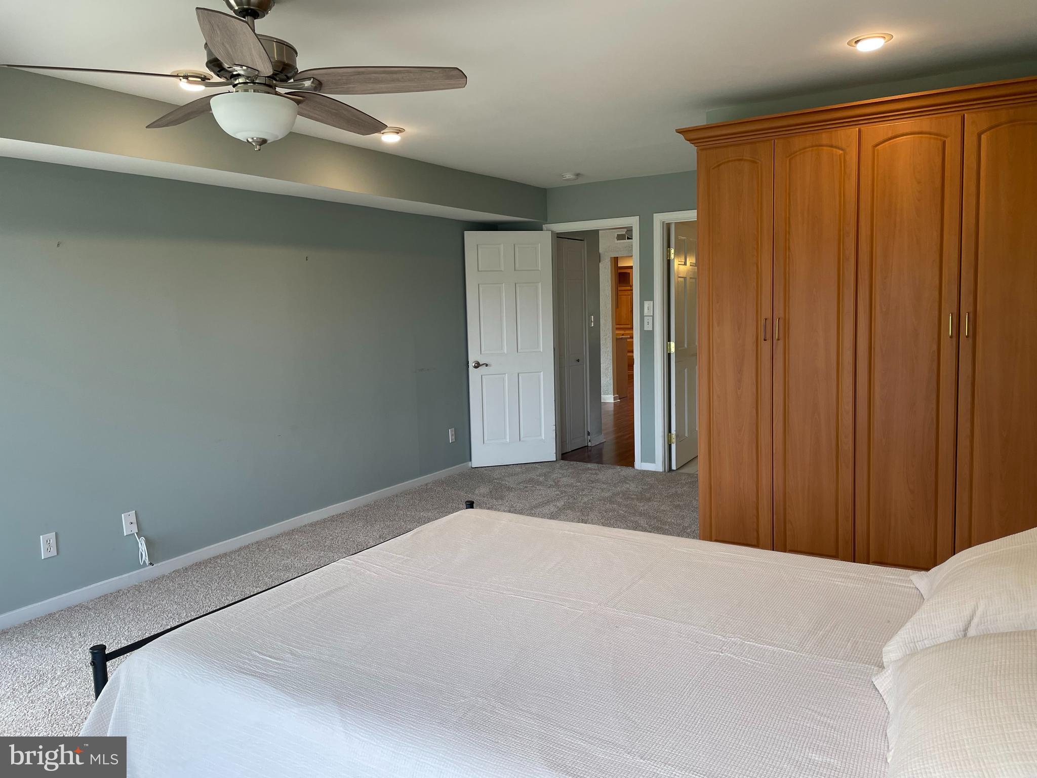 CHESAPEAKE HARBOUR - Residential