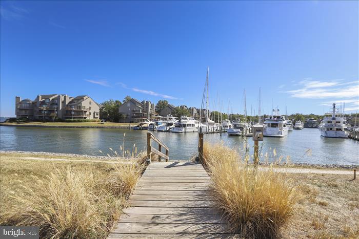 CHESAPEAKE HARBOUR - Residential