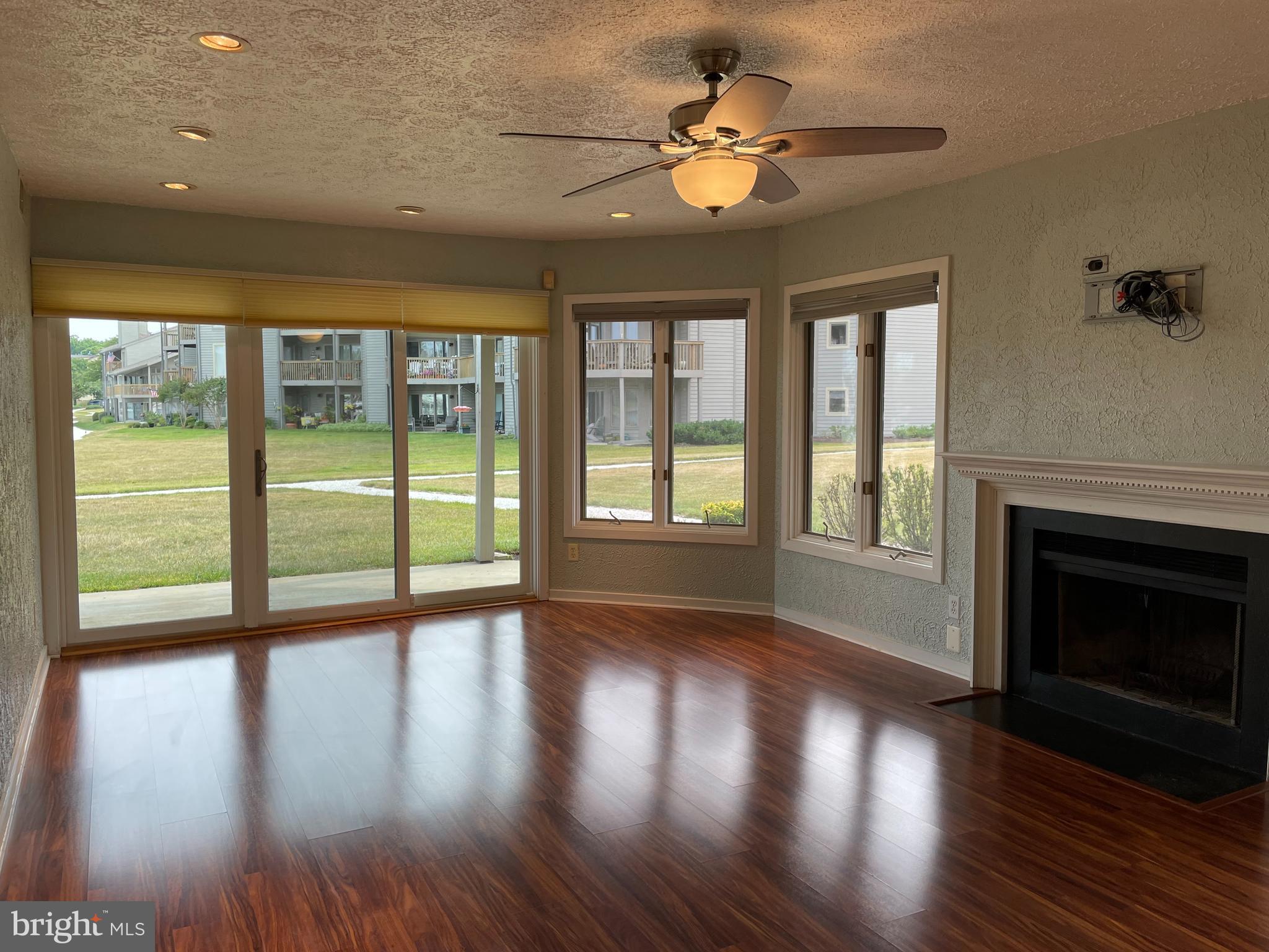 CHESAPEAKE HARBOUR - Residential