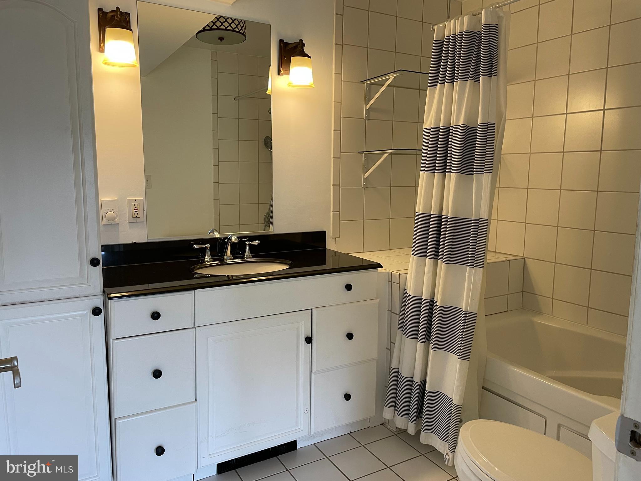 CHESAPEAKE HARBOUR - Residential