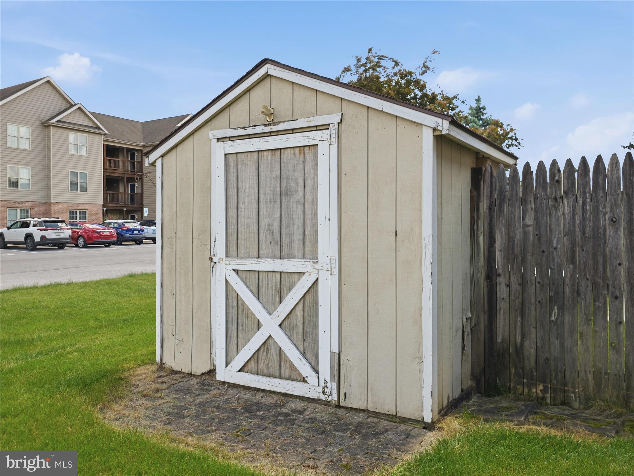 NICHOLSON SQUARE - Residential