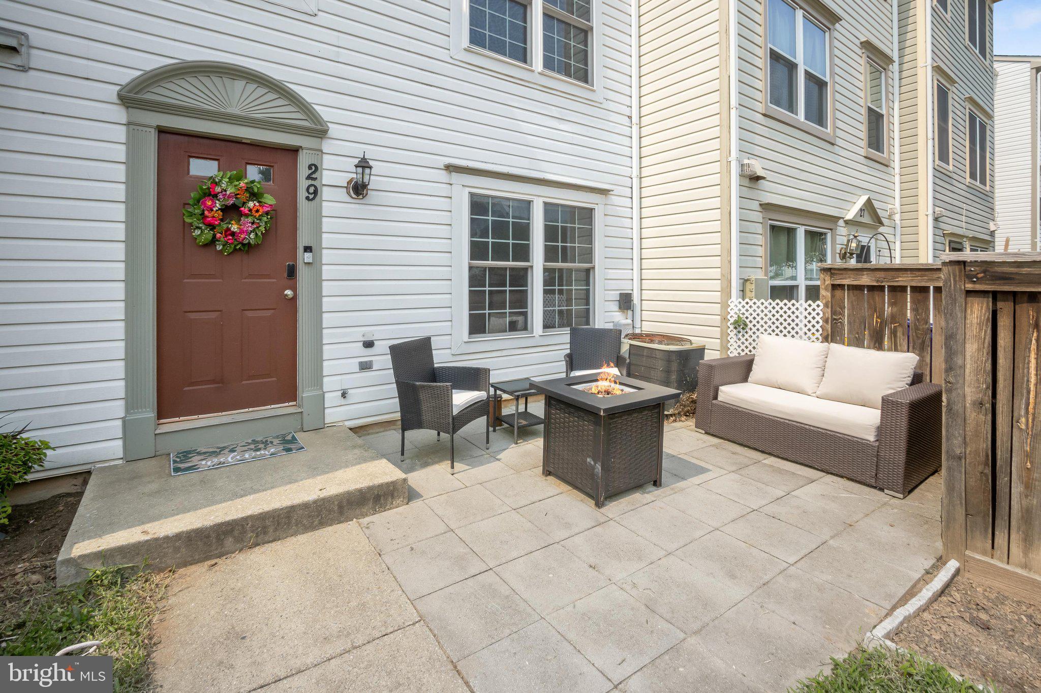 29 HIGHSTREAM COURT 1027