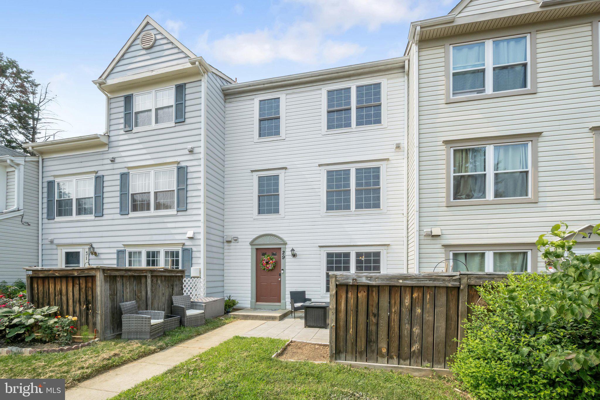 29 HIGHSTREAM COURT 1027