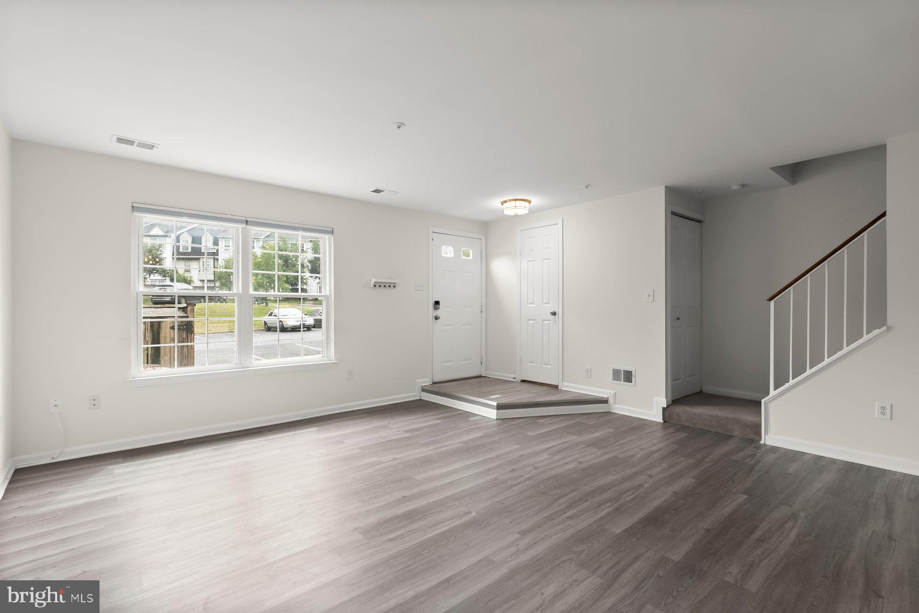 29 HIGHSTREAM COURT 1027