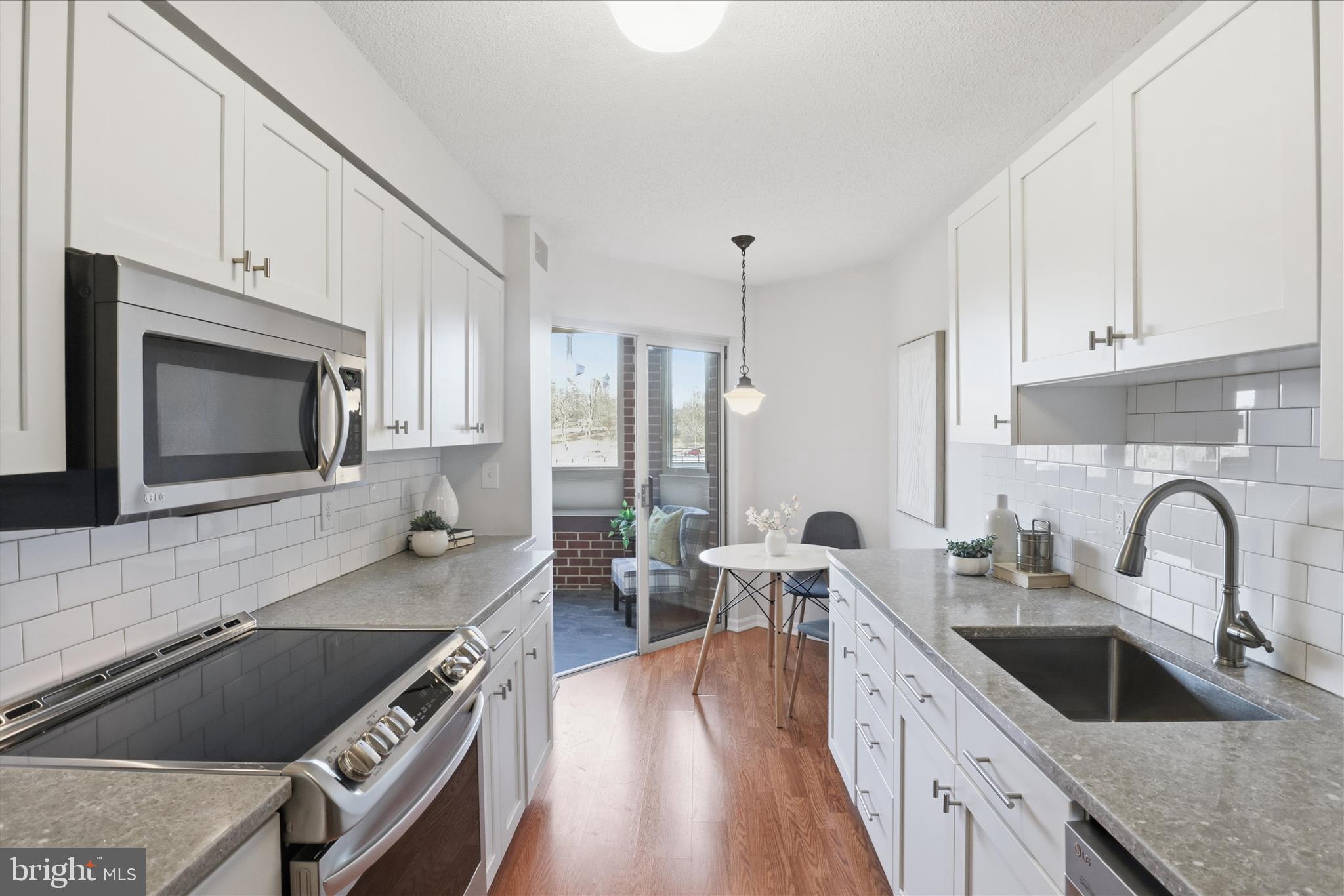 2121 JAMIESON AVENUE 511