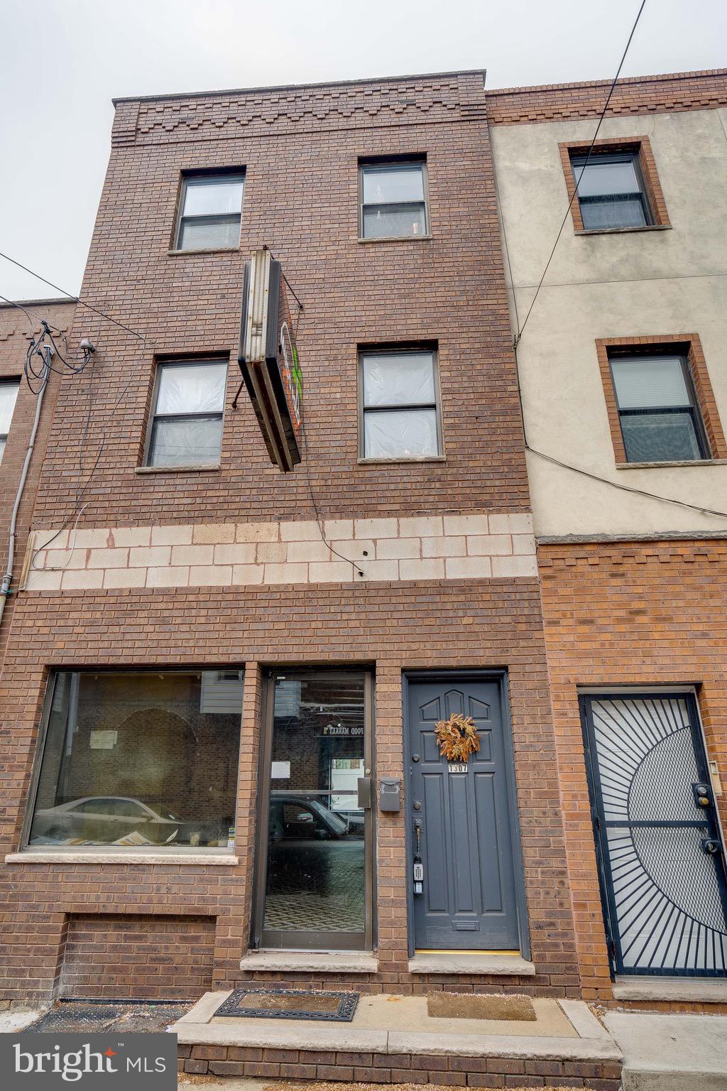 PASSYUNK SQUARE - Commercial Sale