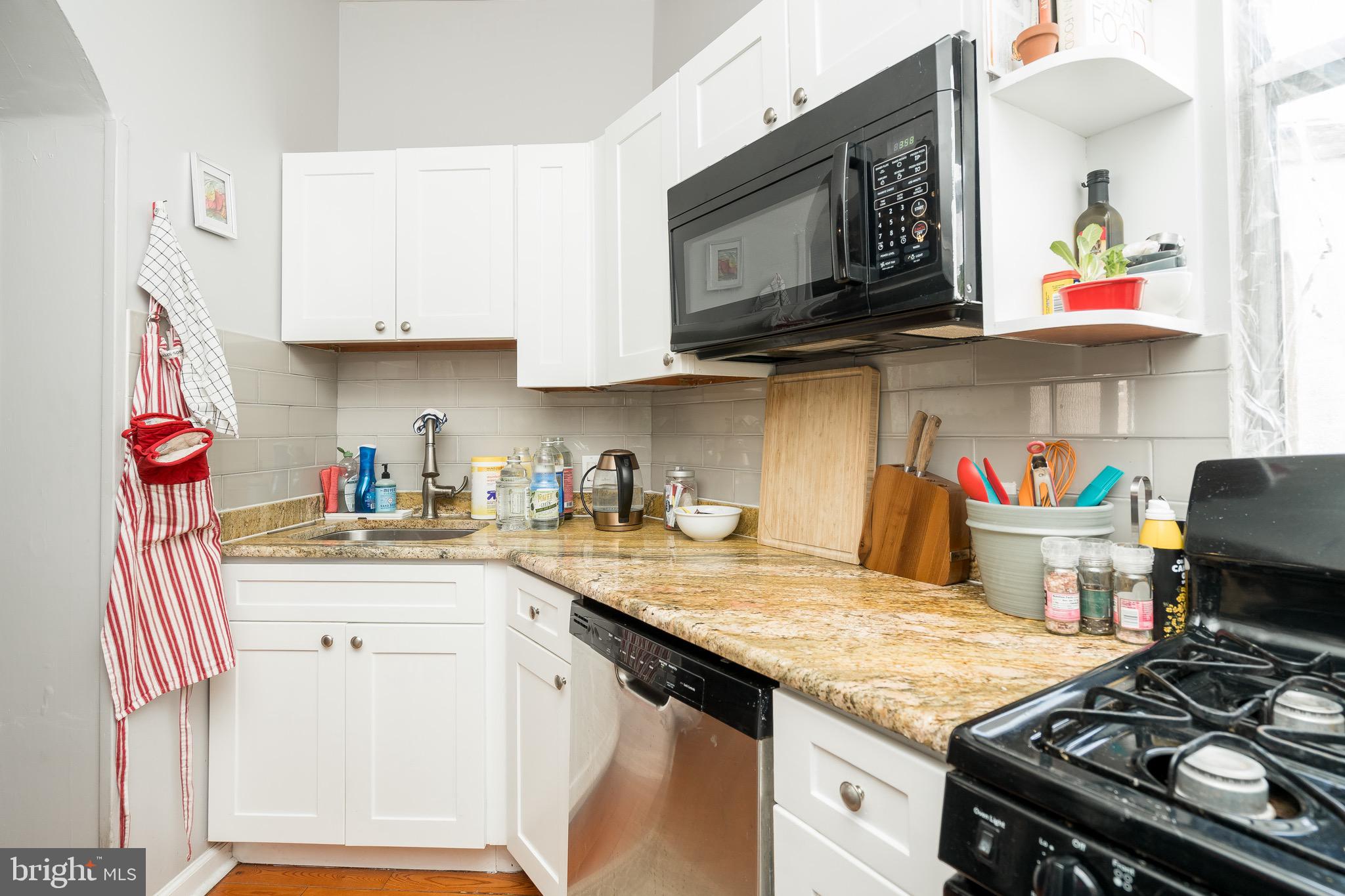 PASSYUNK SQUARE - Commercial Sale