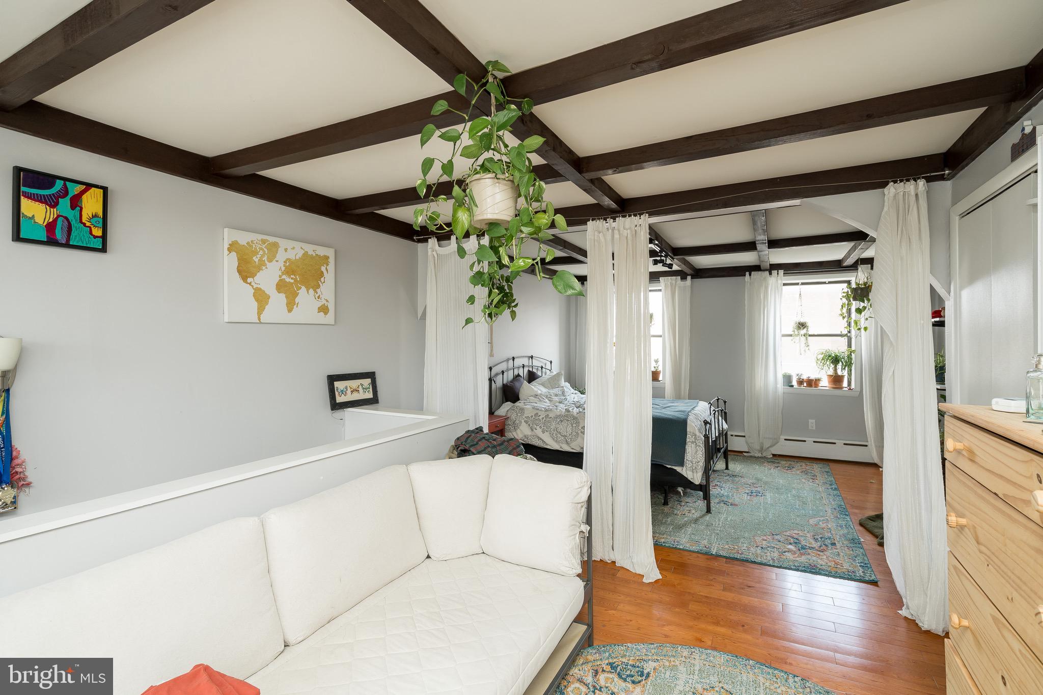 PASSYUNK SQUARE - Commercial Sale