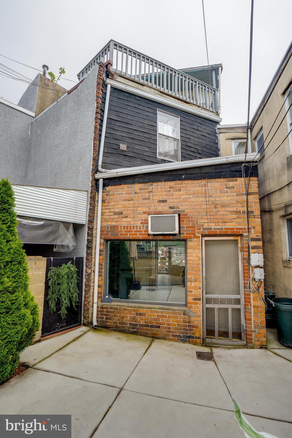 PASSYUNK SQUARE - Commercial Sale