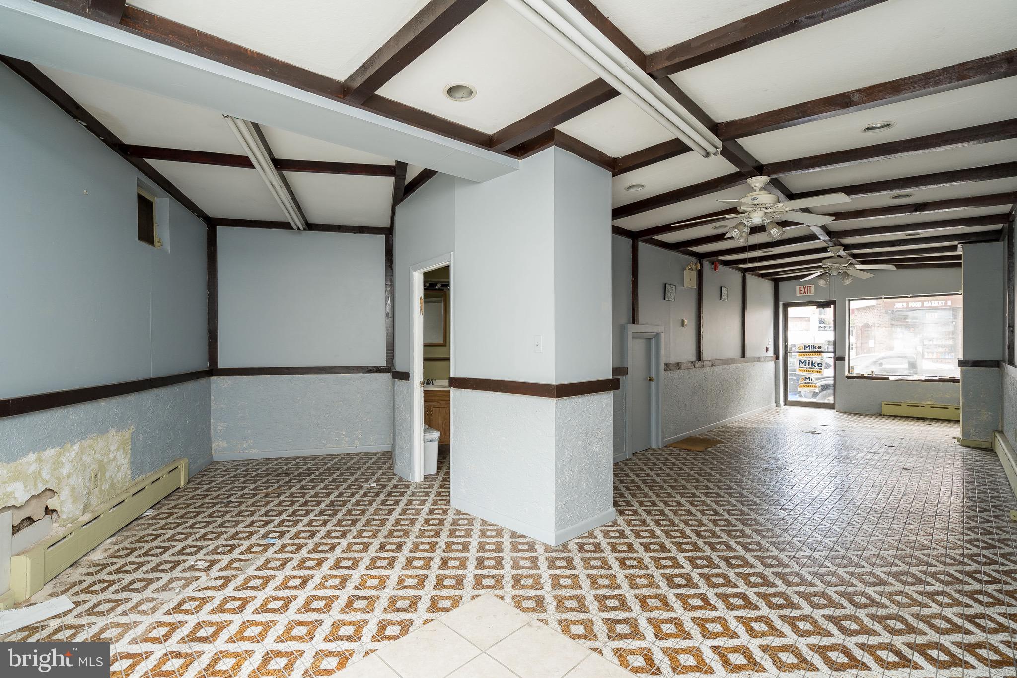 PASSYUNK SQUARE - Commercial Sale