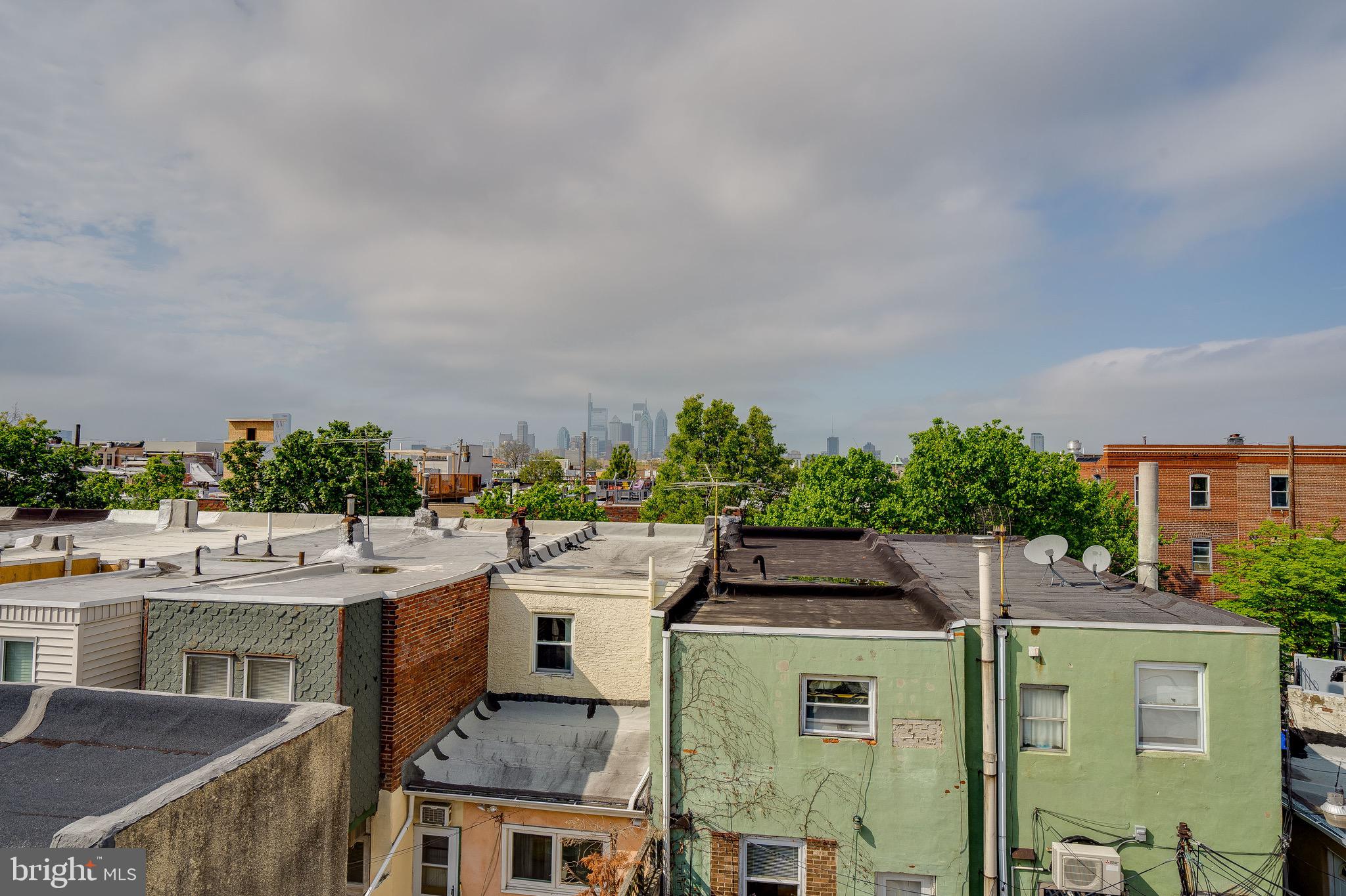PASSYUNK SQUARE - Commercial Sale