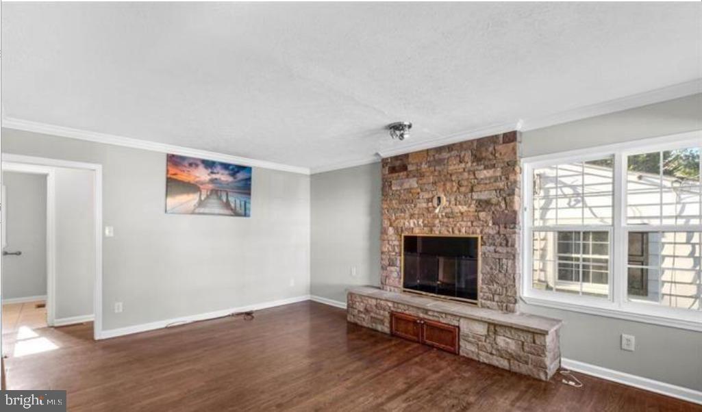 BRUNSWICK - Residential