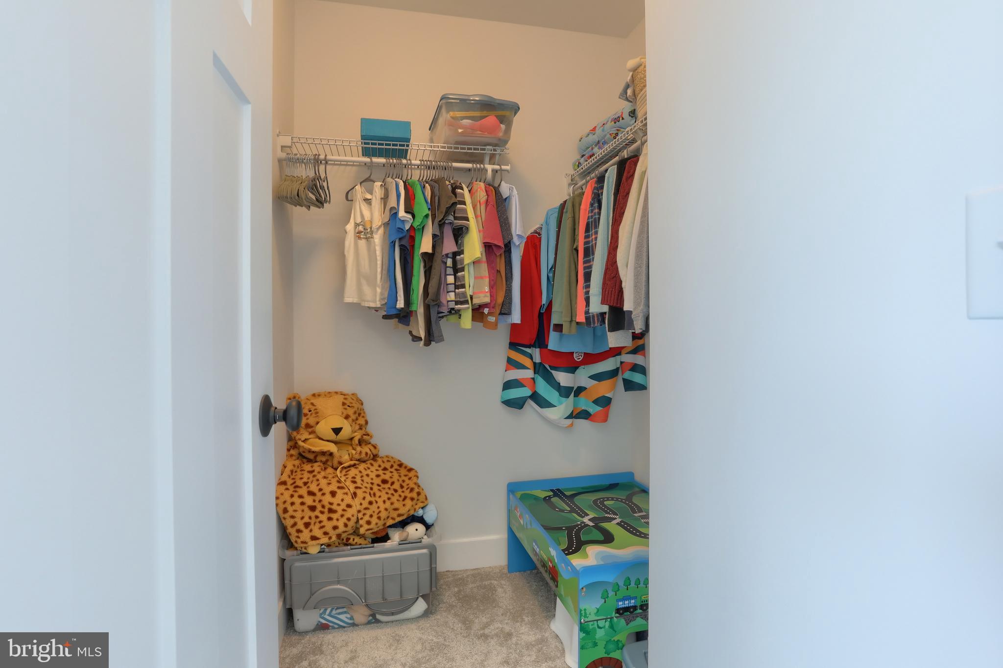 SUMMER LAYNE - Residential