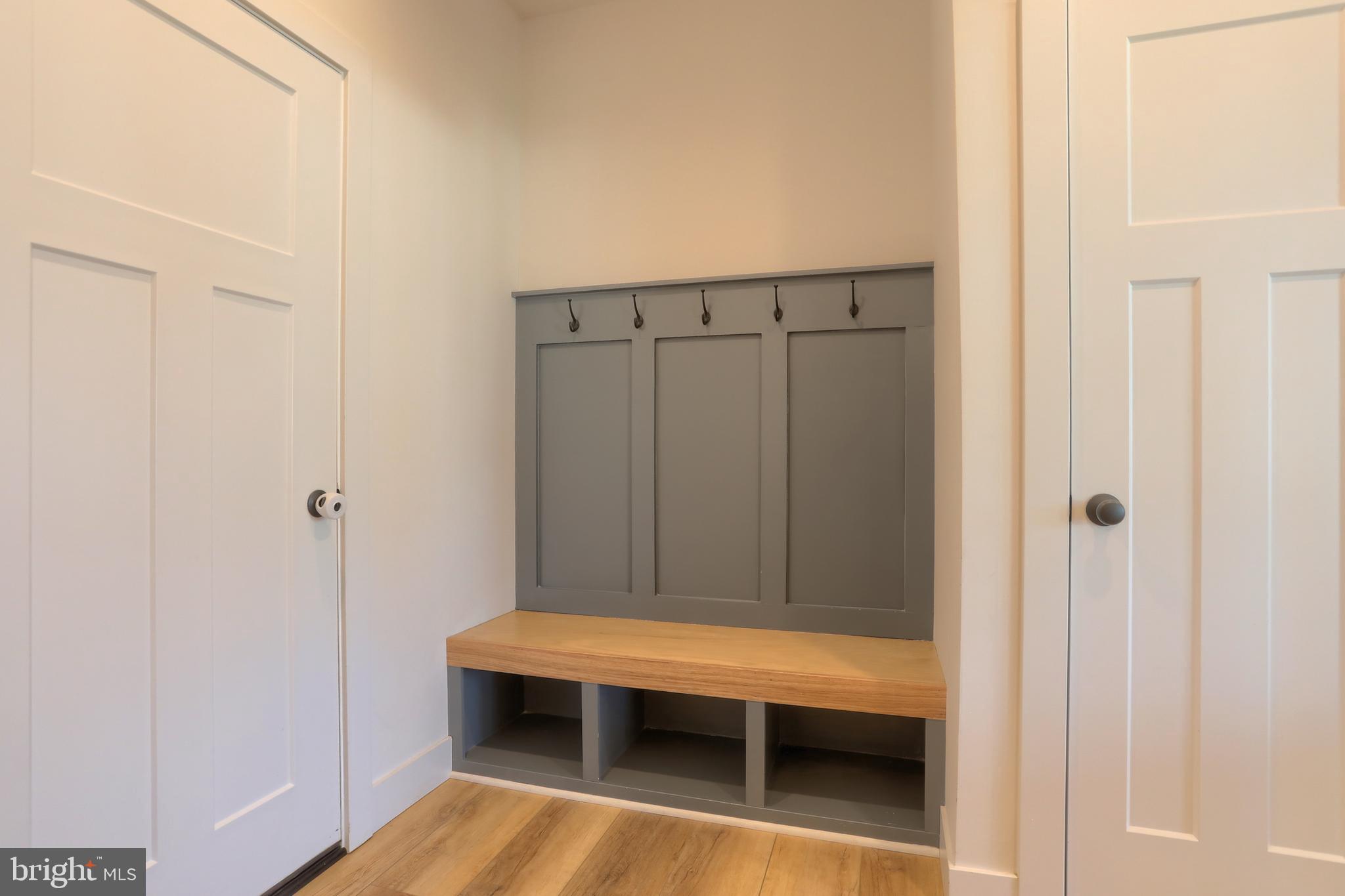 SUMMER LAYNE - Residential