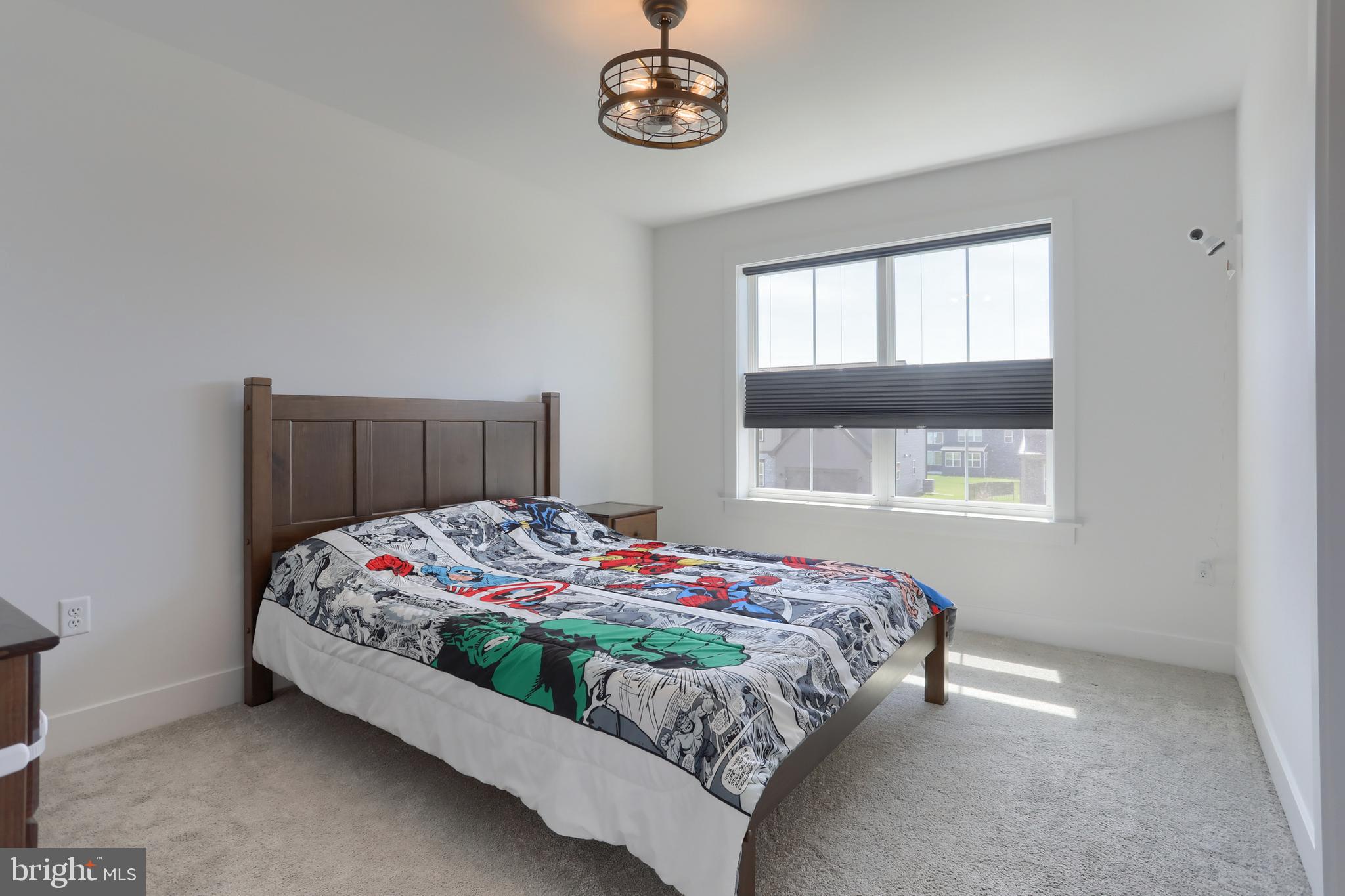 SUMMER LAYNE - Residential