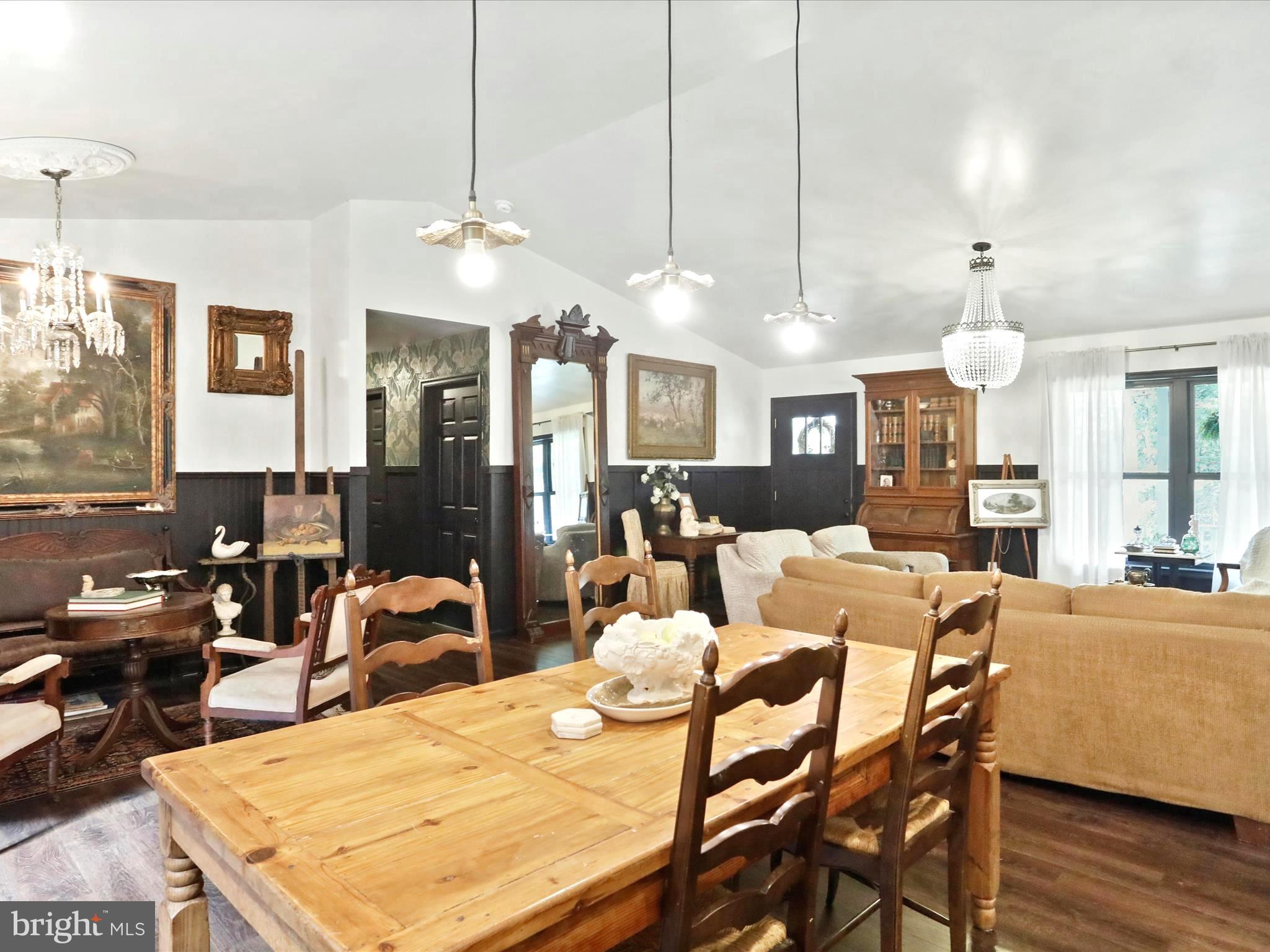 BRISTOL SPRINGS - Residential