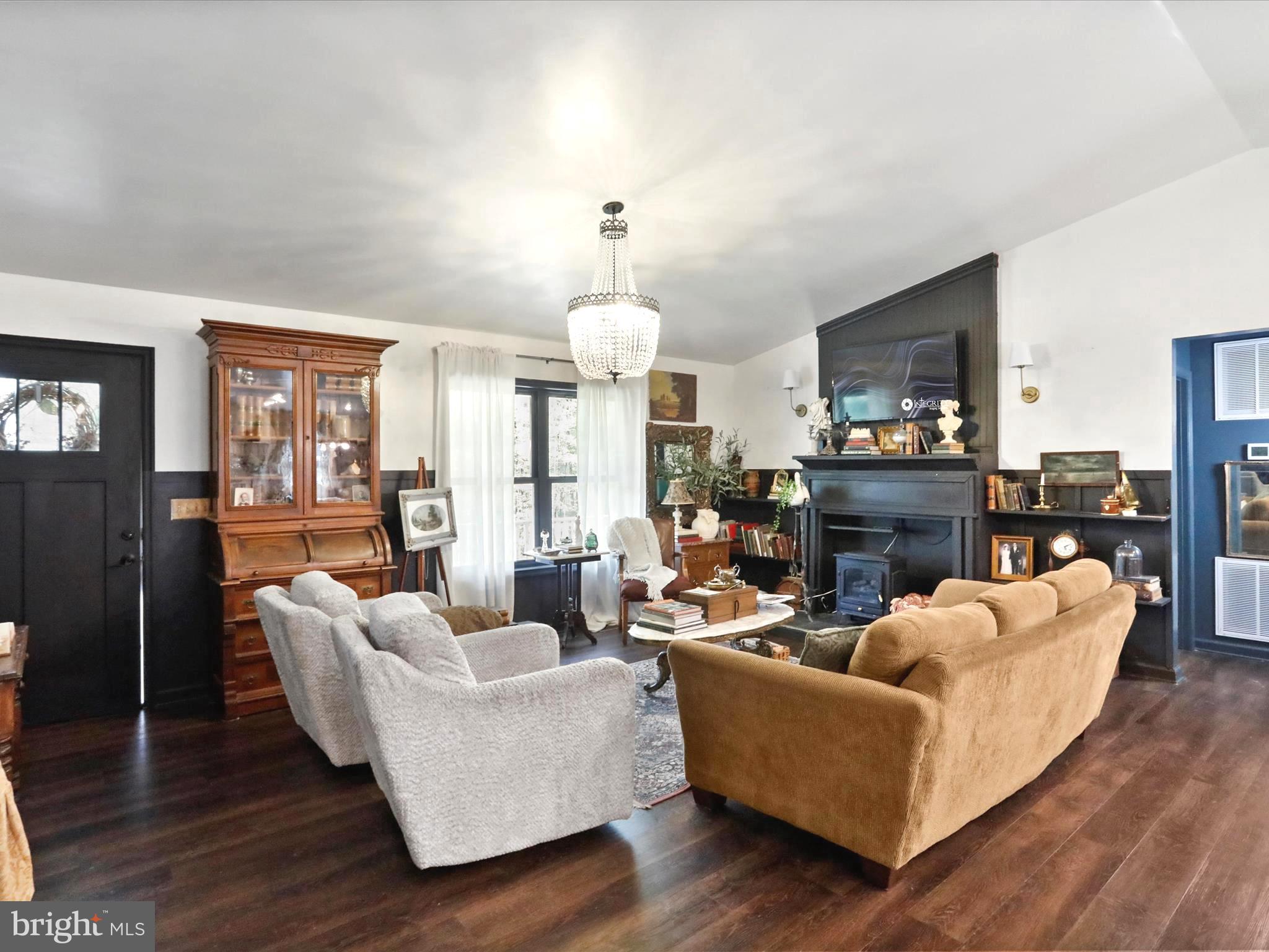 BRISTOL SPRINGS - Residential