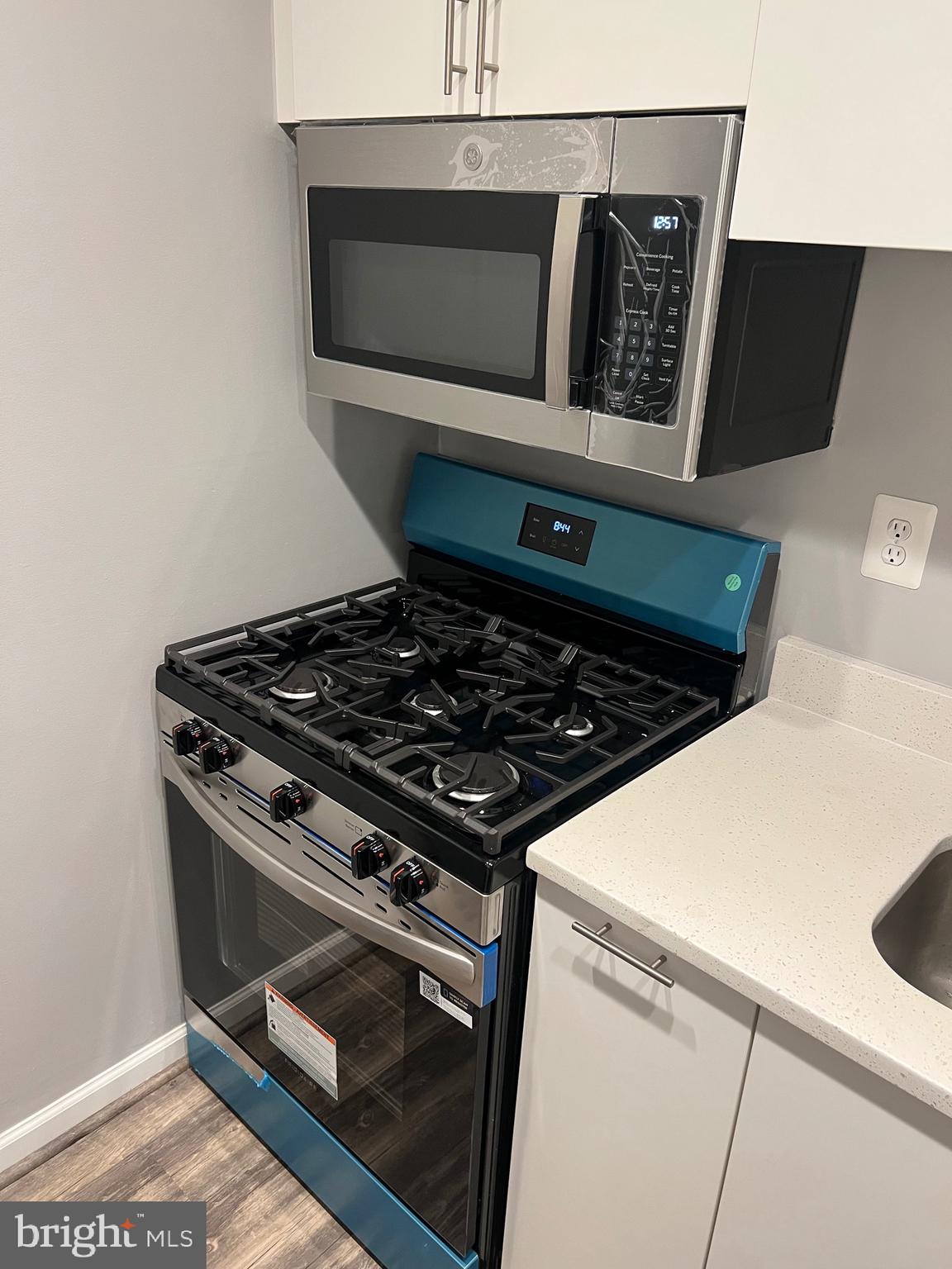 BURKE COVE - Residential