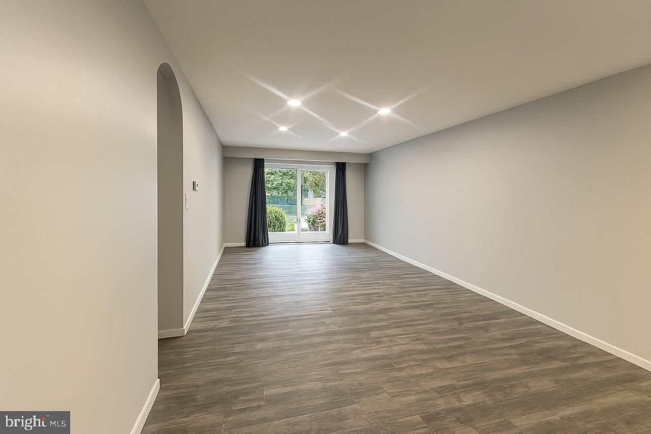 BURKE COVE - Residential