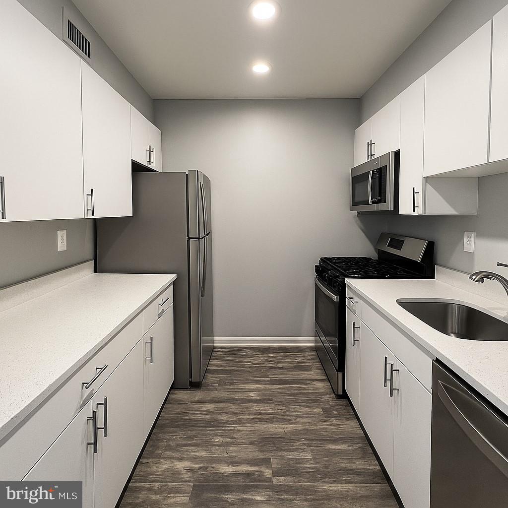 BURKE COVE - Residential