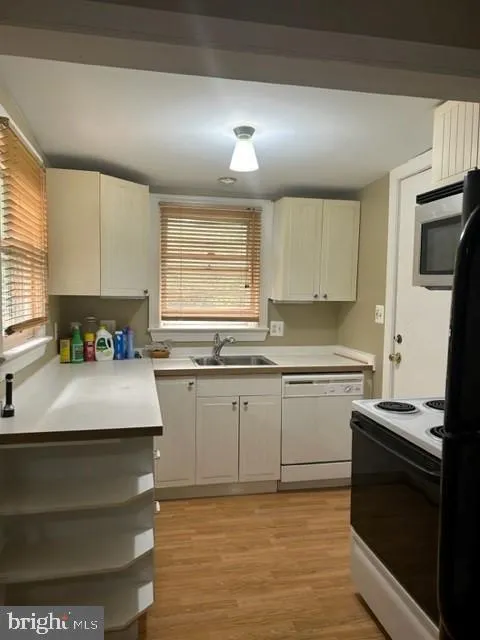 Merchantville, New Jersey 08109, United States, 5 Bedrooms Bedrooms, ,Residential,Active,193445