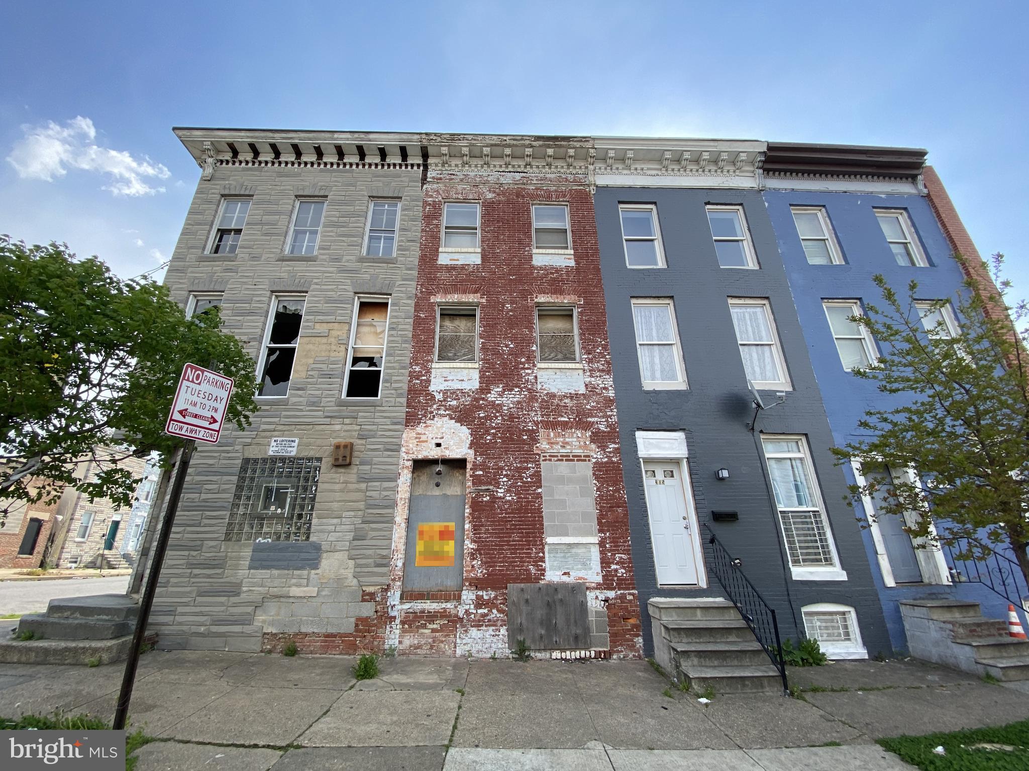 HOUSING AUTHORITY OF BALTIMORE ONLINE AUCTION: Bidding begins 6/8/2021 @ 10:00 AM. Bidding ends 6/9/2021 @ 11:30 AM. List Price is Suggested Opening Bid. Deposit: $3000. 3.5% Buyers Premium or $750, whichever is greater. For full Terms and Conditions contact the auctioneer's office. Each bidder will be required to complete a Registration Form. All bidders will be required to post the initial deposit of $3, 000 per auction in advance of the multi-lot auction. 3 Story Townhouse located in the Carrollton Ridge area. In close proximity to Carroll Park Golf Course and Oriole Park. Easy access to major traffic artery U.S. Route 1.
