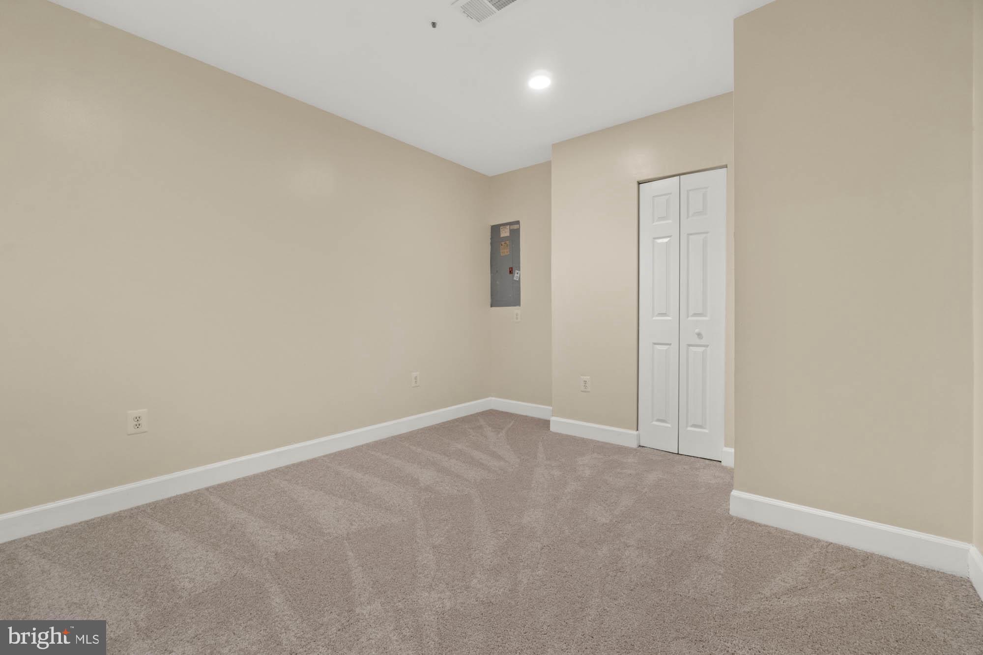 HALLOWELL - Residential