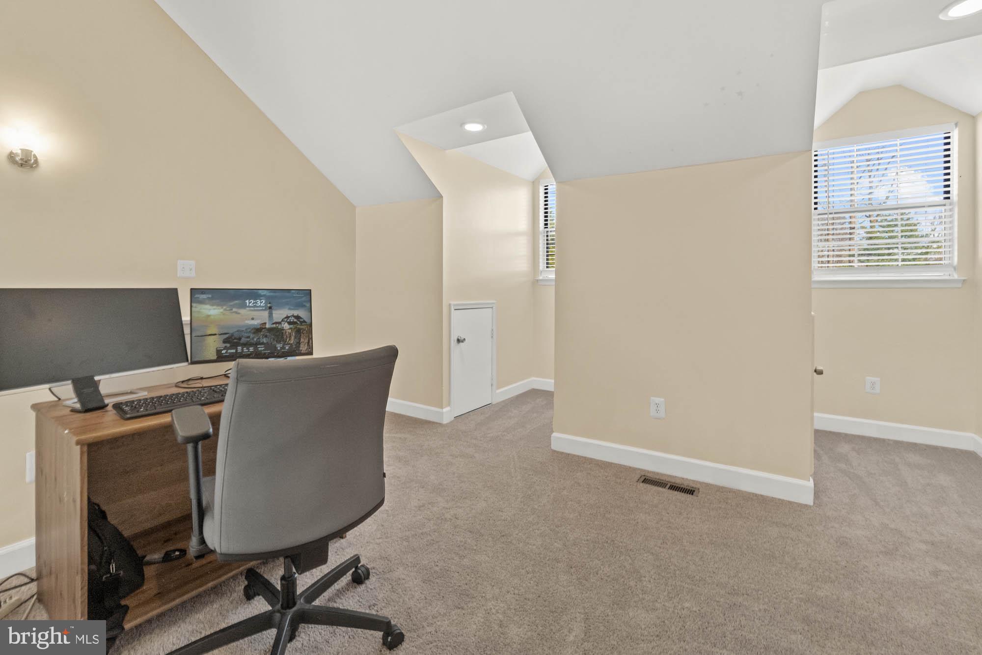 HALLOWELL - Residential