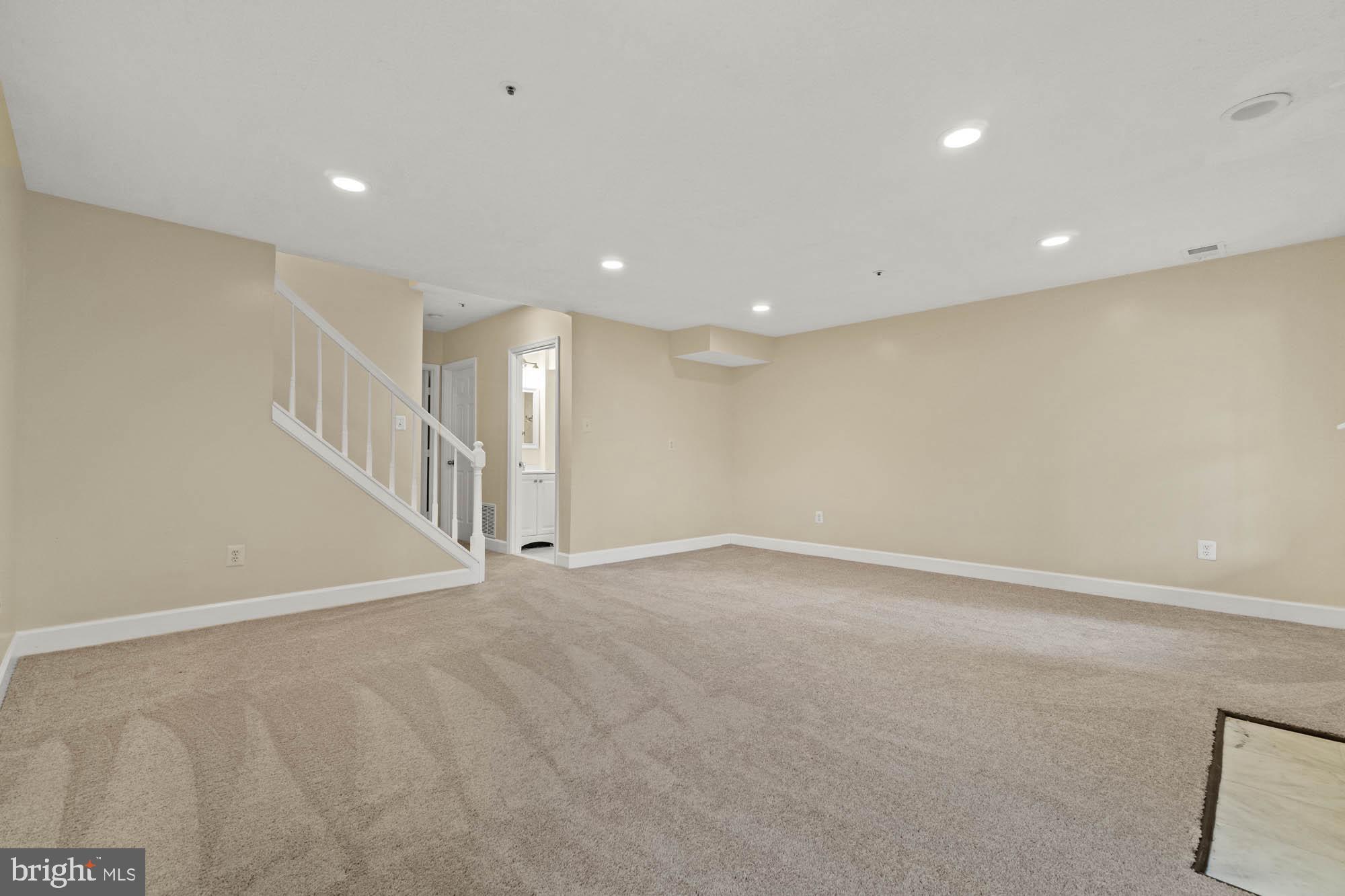 HALLOWELL - Residential