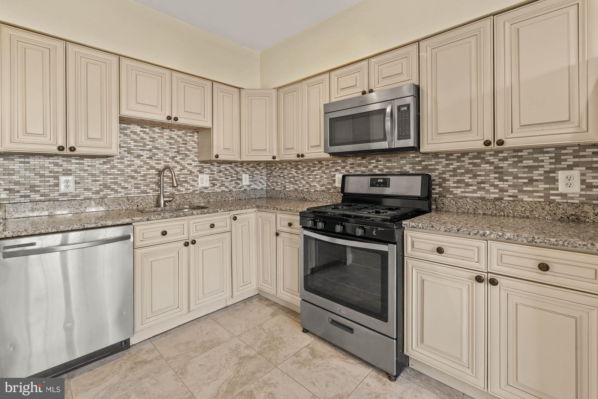 HALLOWELL - Residential