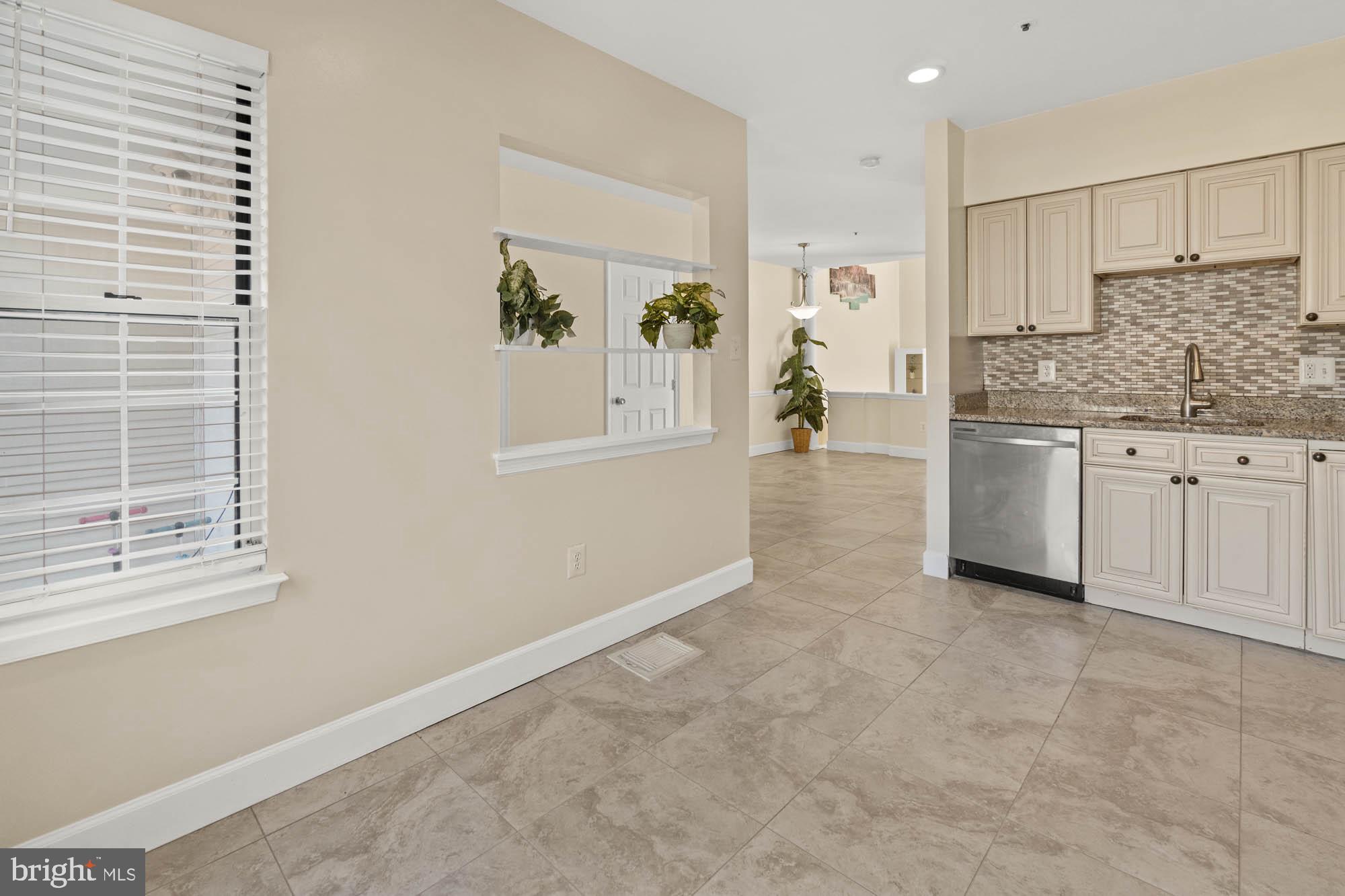 HALLOWELL - Residential