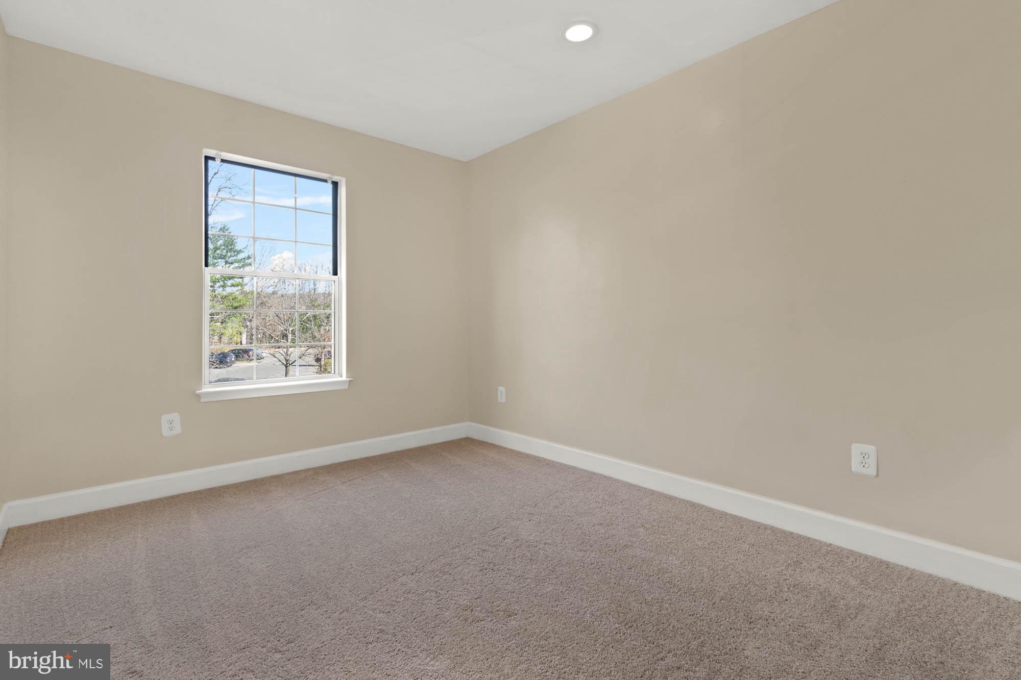 HALLOWELL - Residential