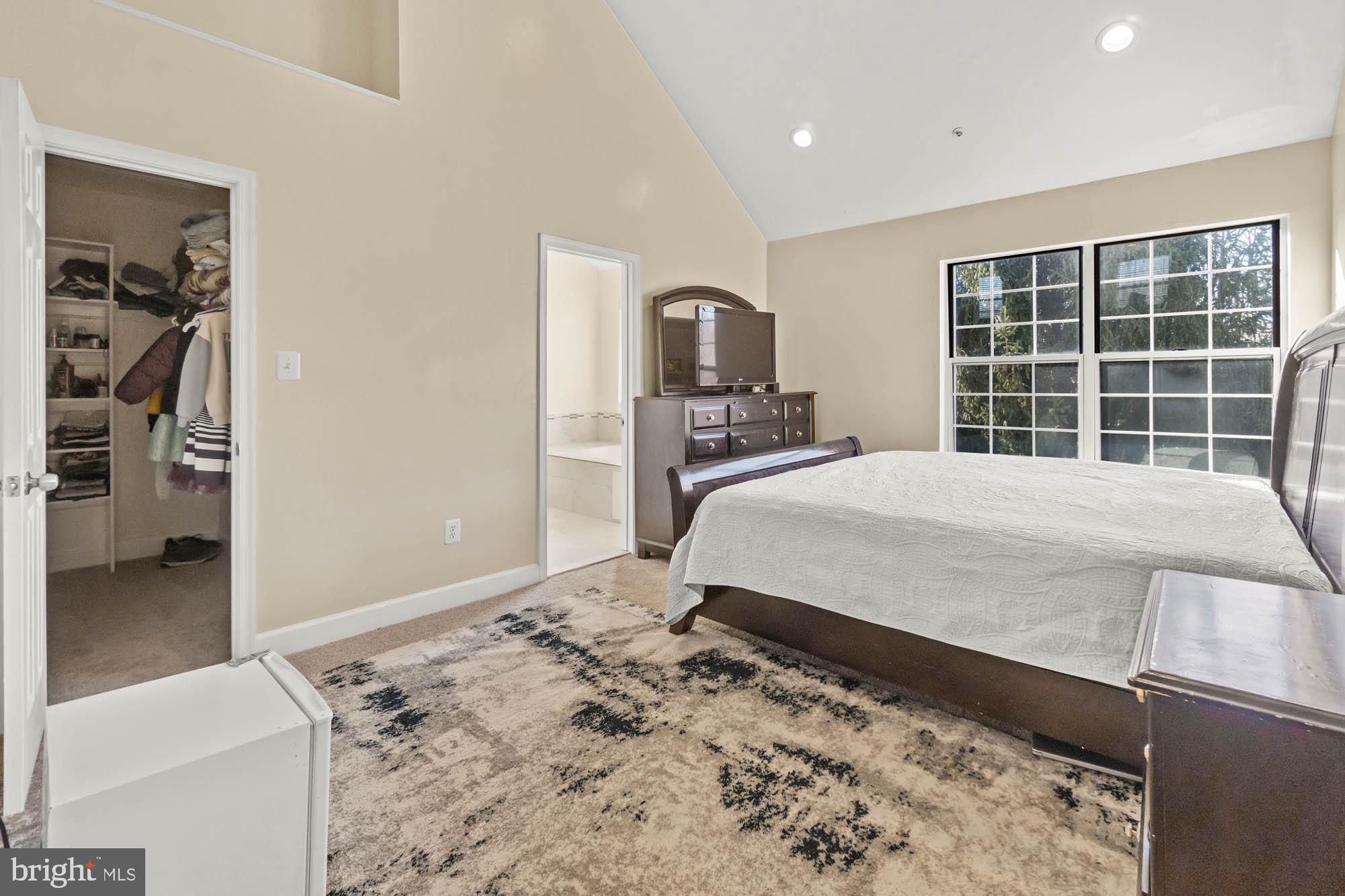 HALLOWELL - Residential