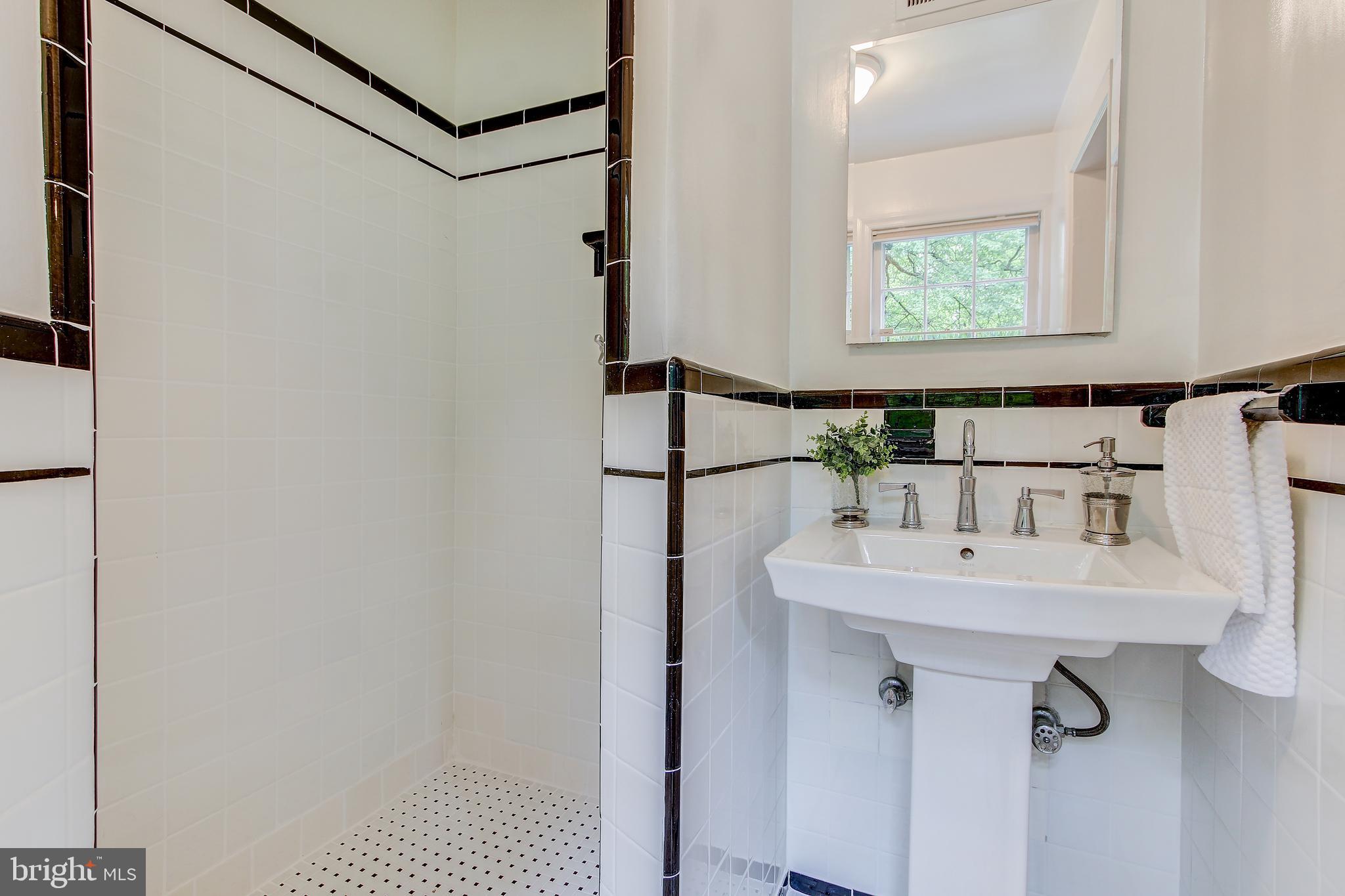 PINEHURST VILLAGE - Residential