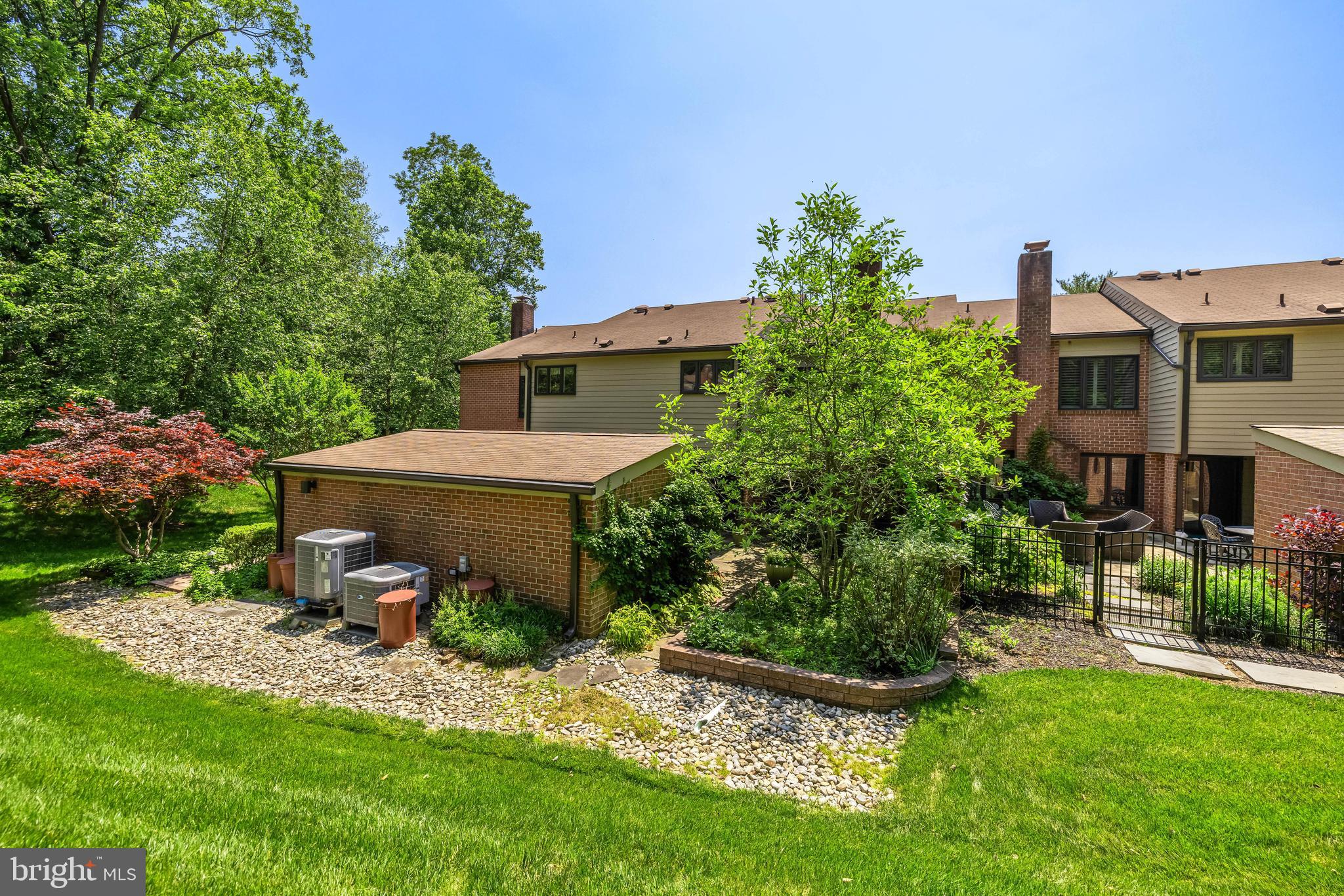 OAKHAMPTON - Residential