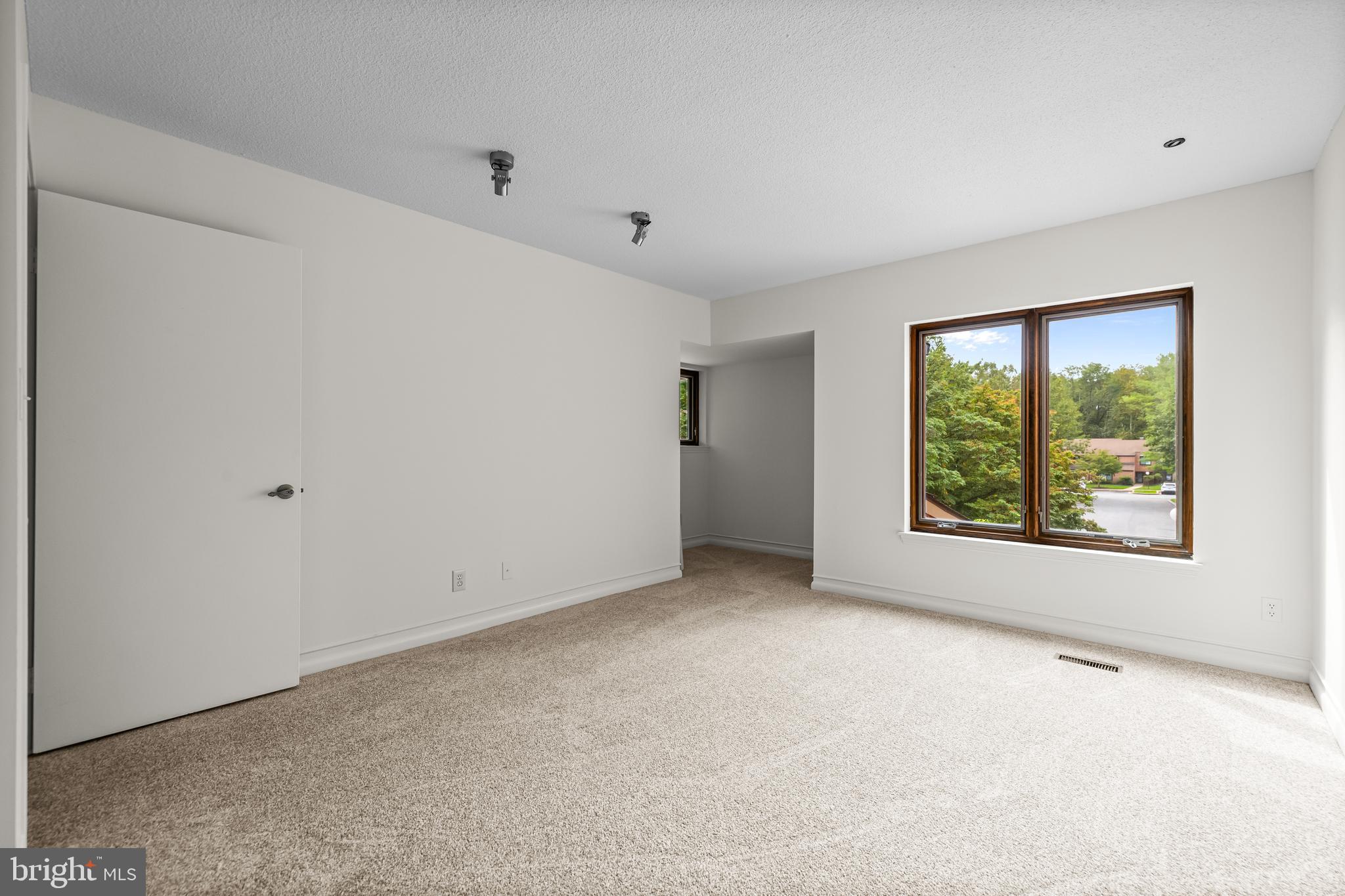 OAKHAMPTON - Residential