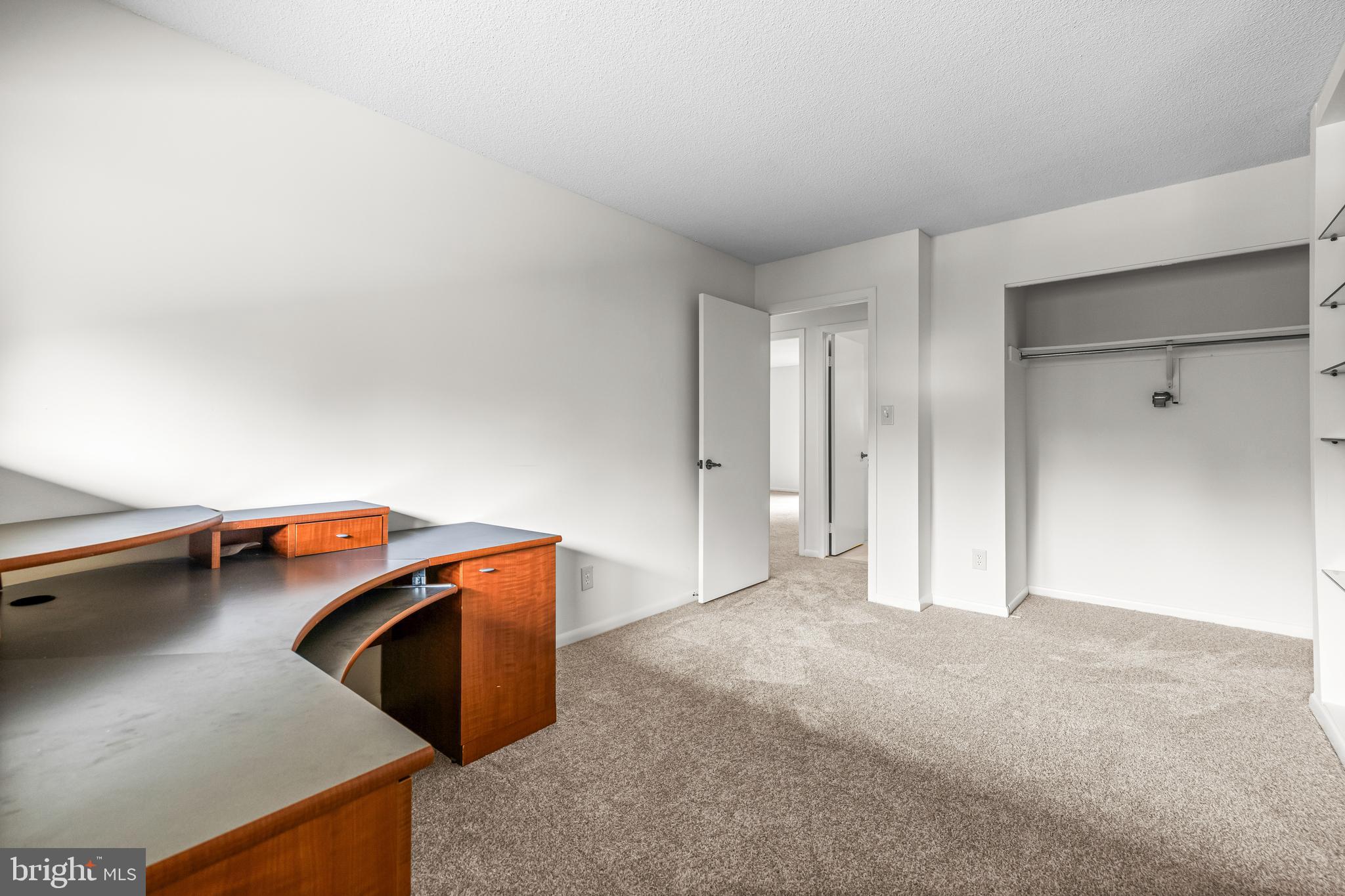 OAKHAMPTON - Residential